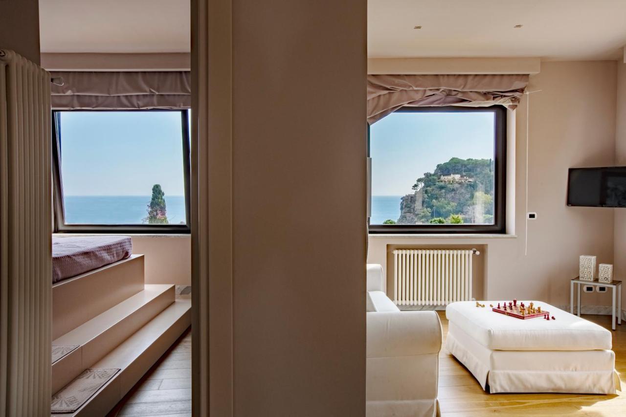 Apartmán Fenetre Sur Le Blue Taormina Exteriér fotografie